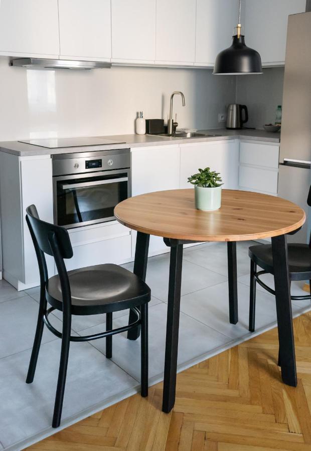 Nowogrodzka Grey Apartment Varsovia Exterior foto
